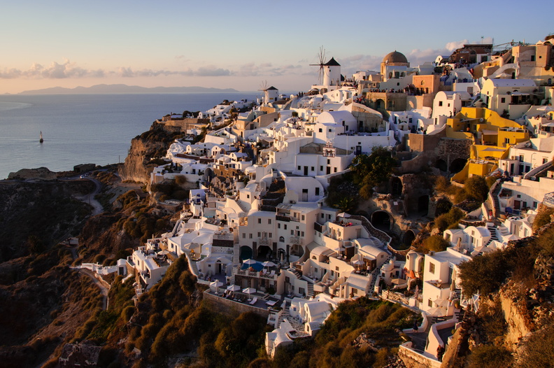 Santorini1.jpg