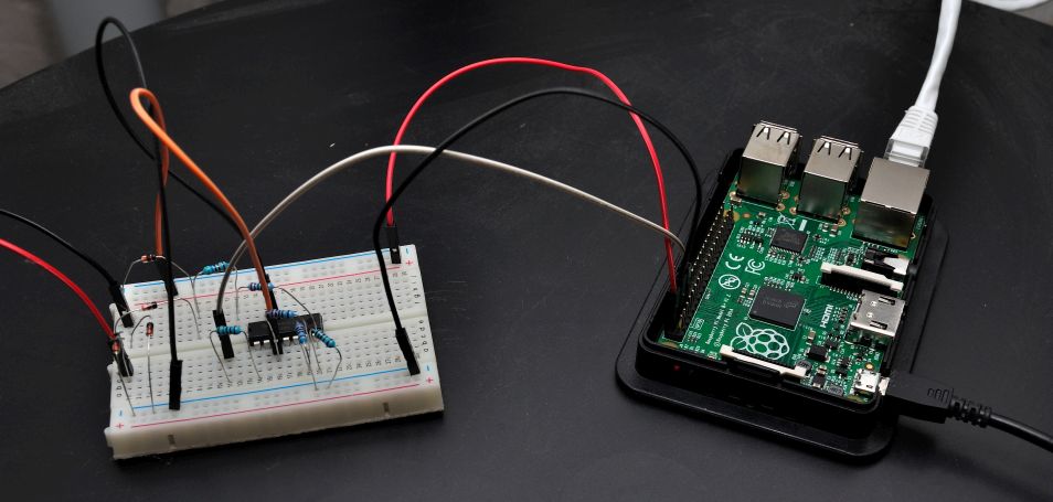 erster Prototyp EMS-Bus mit Pegelwandler am Raspberry Pi